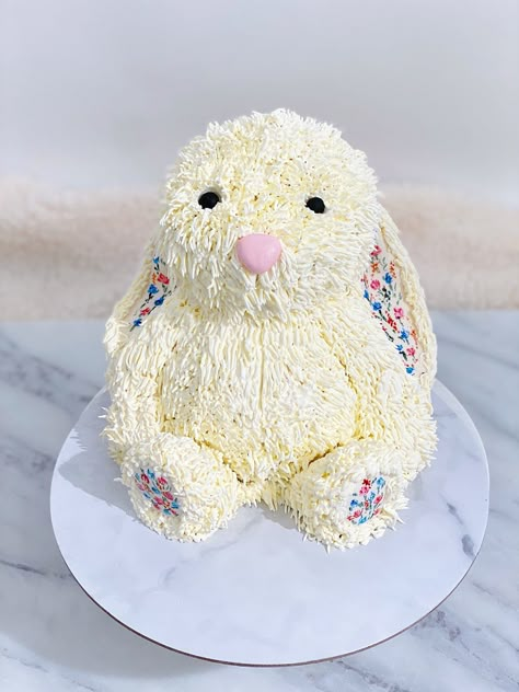 Rabbit Shaped Cake, Bunny Buttercream Cake, Bunny Head Cake, Easter Rabbit Cake, Cute Bunny Cake Ideas, Bunny Cake Ideas Birthday Parties, Bunny Cake Decorating Ideas, 3d Bunny Cake, Jelly Cat Bunny Cake