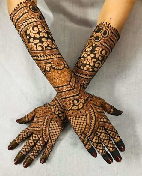 Bridal Mehndi Designs Unique Back Hand, Bridal New Mehndi Designs, Back Hand Dulhan Mehndi Designs, Bridal Mehndi Designs For Back Hand, Bride Mehandi Designs For Hands, Dulhan Mehndi Designs Back Hand, Back Hand Mehndi Designs For Bride, Bridal Mehendi Back Hand, Bridal Mehandi Unique