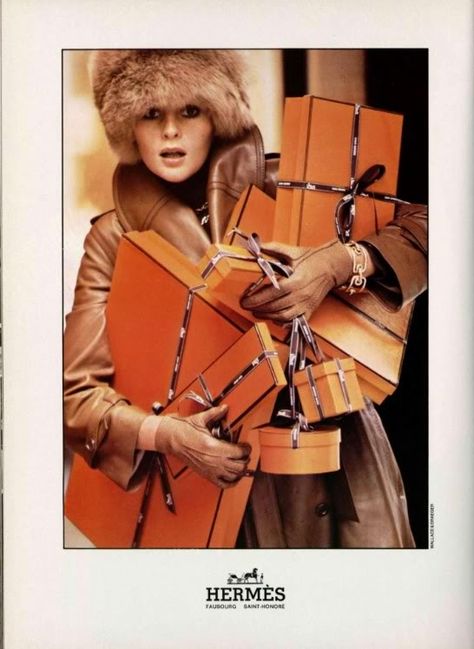 Hermès ad, 1970s Hermes Orange, Orange Boxes, Shop Till You Drop, Green Collection, Vintage Hermes, Orange Crush, Love To Shop, Happy Colors, Shades Of Orange