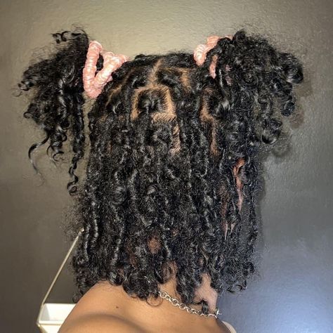 Locs On Type 3 Hair, Starter Locs Black Women Short, Locs 3b Hair, 2 Month Starter Locs, Locs Hairstyles Natural Hair, Starter Locs Curly Ends, Locs Parts, Curly Loc Styles For Women, Fluffy Locs Black Women