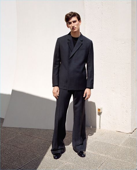 Oversized Suit Men Street Styles, Mens Oversized Suit, High Fashion Mens Suit, Modern Suit Men, Corporate Outfits Men, Oversized Suits Men, Suits For Men, Modern Suits Men, Thibaud Charon