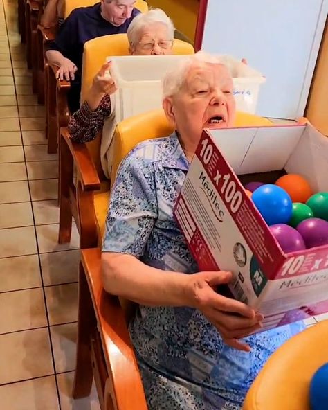 Physical Activity Games For Seniors, Alzheimers Activities Crafts Projects, Games For Residents In Nursing Homes, Elder Activities Assisted Living, Craft For Older People, New Years Activities For Seniors, Craft Ideas For Older Adults, Elderly Games Nursing Homes, Senior Citizens Activities