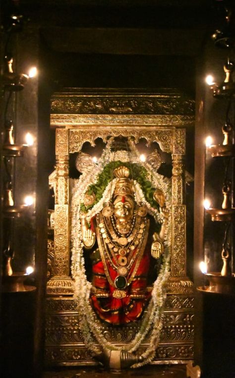 Durgaparameshwari of Kateel, Karnataka. Kateel Durga Parameshwari Hd Images, Durga Parameshwari Images, Kateel Durga Parameshwari Wallpaper, Durgaparameshwari Kateel, Kateel Durga Parameshwari, Blows Designs, Devi Images, Bhagvan Wallpapers, Profile Picture Images