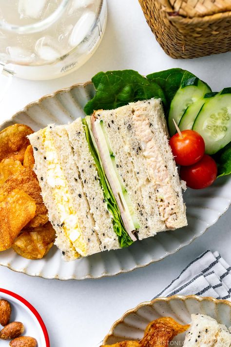 Japanese Sandwiches, Japanese Sandwich, Tuna Salad Ingredients, Healthy Tuna Salad, Japanese Milk Bread, Tuna And Egg, Types Of Sandwiches, Healthy Tuna, Meal Prep Guide