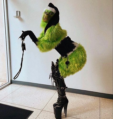 Grinch, A Woman, Halloween Costumes, Halloween, Boots, Green, On Instagram, Clothes, Instagram