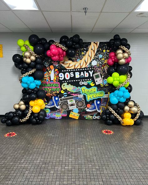 90's Theme Graduation Party, 90s Theme Backdrop Party Ideas, 80s Retro Party Decorations, 90s Balloon Decor, 90s Theme Balloon Arch, 90s Themed Sweet 16 Party, 90s Party Balloon Decor, Hip Hop 80s Party Theme, 1990 Party Theme