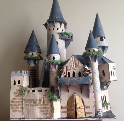 https://flic.kr/p/xFUf7b | Ghadyn Manor (cardboard castle) | Castle Cardboard, Paper Castle, Model Castle, Castle Crafts, Castle Project, Cardboard Castle, Cardboard Box Crafts, Glitter Houses, Cardboard House