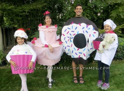 My daughters and I love to bake and indulge in treats so when it came time to come up with our annual family costume theme, it was a piece of cake. Wi... Donut Costume, Cake Costume, Cupcake Costume, Homemade Costume, Halloween Family, Homemade Costumes, Halloween Costume Contest, Costume Themes, Family Costumes