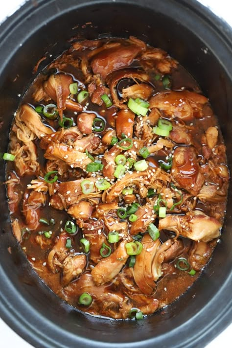 Honey Garlic Chicken - Easy Slow Cooker Recipe with Sticky Sauce - This recipe for Honey Garlic Chicken is cooked in the crock pot with just 5 minutes preparation needed. It cooks up a sticky, Asian style sauce and super tender meat. #tamingtwins #slowcooker #crockpot #asianchicken #stickychicken Slow Cooker Honey Garlic Chicken, Sticky Sauce, Tender Meat, Slow Cooked Chicken, Chicken Easy, Sesame Chicken, Chicken Slow Cooker Recipes, Easy Slow Cooker Recipes, Honey Garlic Chicken