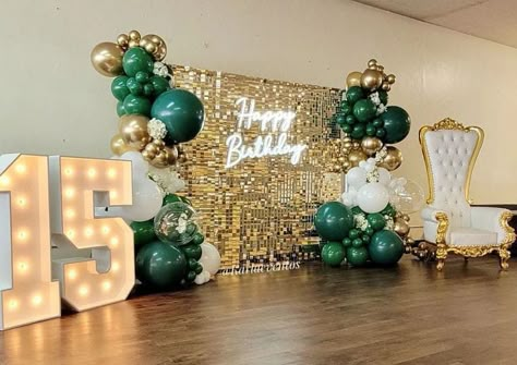 Emerald Green Sweet 15 Decor, Emerald Green And Gold 15 Decorations, Quinceanera Sign In Ideas, Esmeralda Green Quince Decorations, Green Gold Quinceanera Theme, Quinceañera Centerpieces Ideas Green, Sweet 16 Decorations Green And Gold, Sweet 16 Decorations Emerald Green, Emerald Green Quince Theme Ideas