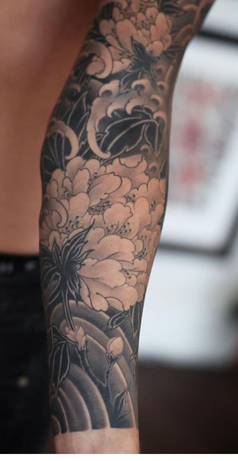 Japanese Jungle Tattoo, Men Flower Tattoo Sleeve, Japanese Forearm Tattoo, Traditional Japanese Tattoo Sleeve, Men Flower Tattoo, Underarm Tattoo, Koi Tattoo Sleeve, Bracelet Tattoos, Mens Tattoos