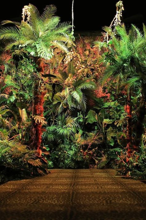 Havana Nights Party Theme, Garden Transformation, Plant Installation, Neon Jungle, Floral Foliage, Fiesta Tropical, Jungle Room, Palm Tree Leaves, Tropical Prints