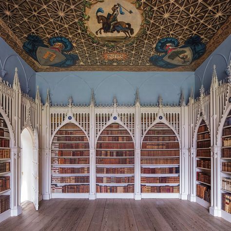 140 Likes, 6 Comments - Leah O’Connell Design (@leahoconnelldesign) on Instagram: “Strawberry Hill House Library in Twickenham” Strawberry Hill House, House Library, Historical Interior, Beautiful Bookshelf, Book Vibes, Strawberry Hill, Cottage Garden Design, Gothic Revival, Hygge Home