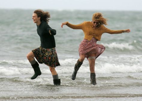 Sienna Miller, Keira Knightley, The Edge Of Love, Tea Dresses, West Wales, Wales Uk, Photographie Inspo, Joan Jett, Foto Inspiration