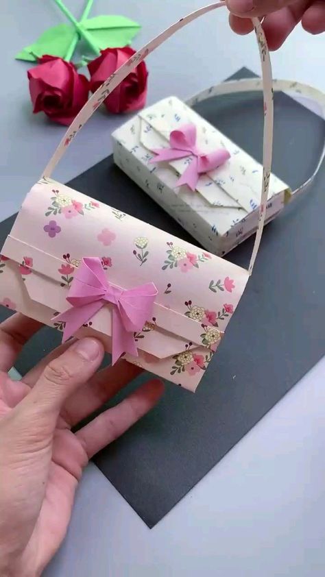 Paper Bag Decoration, Diy Paper Purses, Diy Paper Bag, A4 Size Paper, Diy Paper Flowers, Origami Bag, Paper Purse, Gift Bags Diy, Purse Crafts