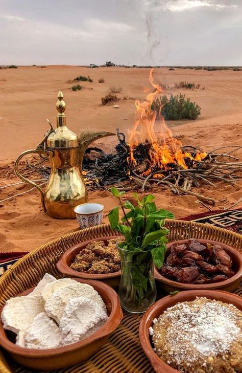 Arabian Aesthetic, Arabic Vibes, Arabian Nights Aesthetic, Arabic Aesthetic, Egypt Trip, Arab Aesthetic, Egypt Aesthetic, Deserts Of The World, Desert Aesthetic