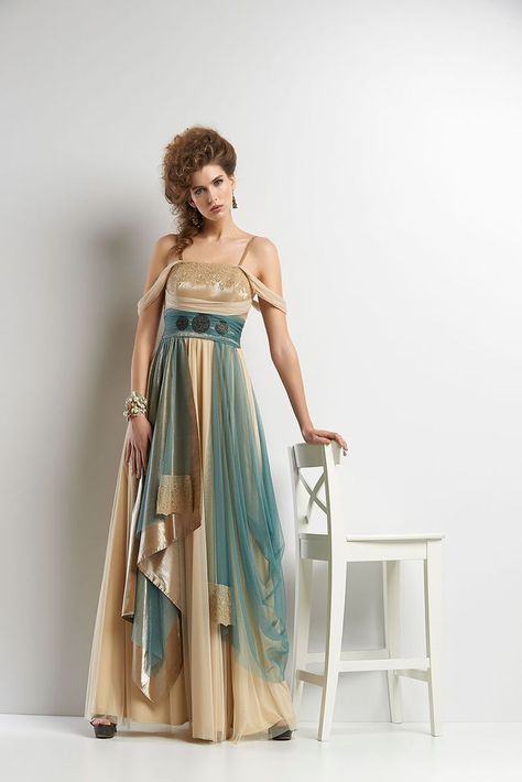 Evening dress (Grecian/Hellenistic) www.sharbet.com.tr Grecian Dress Ancient, Greek Goddess Short Dress, Egyptian Outfit Ideas Dresses, Modern Toga Dress, Grecian Neckline Dress, Ancient Greek Inspired Dress, Greek Dress Pattern, Greek Style Dress Goddesses, Grecian Dress Goddesses