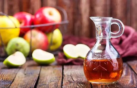 Home Remedies To Treat Pneumonia - Apple Cider Vinegar Apple Cider Vinegar Salad Dressing, Apple Cider Vinegar Salad, Apple Cider Vinegar Health Benefits, Apple Cider Vinegar Health, Apple Cider Vinegar Uses, Vinegar Salad, Apple Cider Vinegar Remedies, Cider Vinegar Benefits, Vinegar Salad Dressing