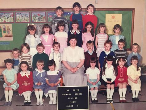 The Drive Primary School, Felling, Gateshead, 1985. Sent in by Clair Lumsley of Jersey. Caption: Mrs Wray's Class 3 80s School Pictures, Elementary School Pictures, Class Photo Ideas, Teacher Picture Day, Picture Day School, 1980s School, Old School Photos, School Teacher Outfit, School Teacher Outfits