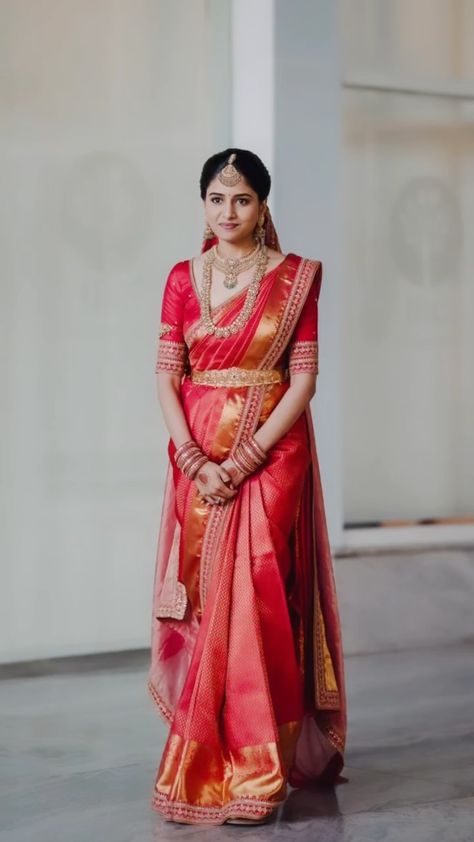 Allu (@aleena_oommen) • Instagram photos and videos Red Blouse Design, South Indian Bride Saree, Silk Anarkali Suits, Bridal Jewellery Inspiration, Saree Blouse Styles, Bridal Sarees South Indian, Indian Bridal Sarees, Long Gown Design, Traditional Silk Saree