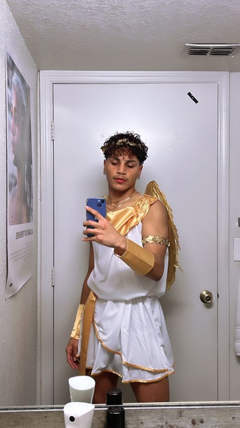 Cute Guy Costumes Halloween, Roman God Costume, Gods Outfits Greek, Hermes God Costume, God Costume Greek, Greek God Halloween Costumes Men, Apollo Costume Greek, Zeus Costume Men, Aquarius Costume Zodiac