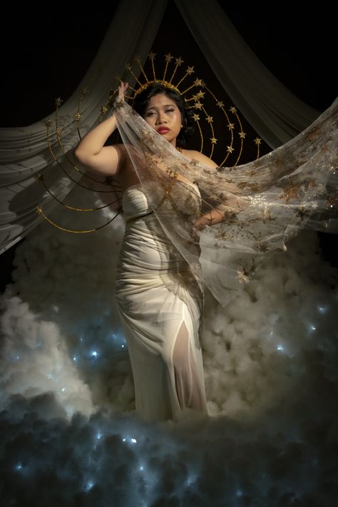 Celestial Goddess Photoshoot, Queen Theme Photoshoot, Moon And Stars Photoshoot, Celestial Photoshoot Ideas, Star Photoshoot Ideas, Met Gala Celestial Bodies, Celestial Bodies Met Gala, Golden Goddess Photoshoot, Sun And Moon Photoshoot