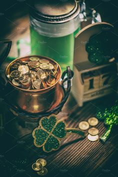 Pot Of Gold Aesthetic, Pot Of Gold Wallpaper, Saint Patricks Day Aesthetic, At Patrick’s Day, St Patricks Day Aesthetic, Irish Aesthetic, San Patrick Day, Sant Patrick, St Patricks Day Pictures