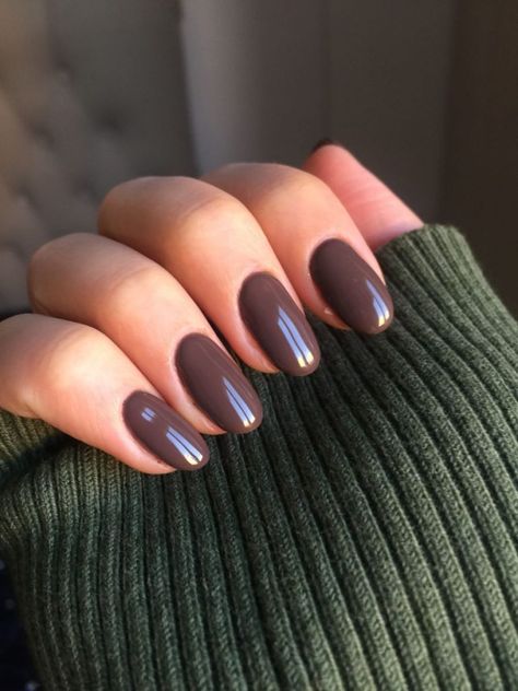 Unleashing Autumn Vibes: Discover Top Trending Fall Nail Designs and Colors for 2023 Chocolate Brown Dip Powder Nails, Solid Brown Nails, Nail Designs And Colors, Nail Polish Design, Brown Nail Art, Pedi Ideas, Brown Nail Polish, Nail Polish Hacks, Brown Nail