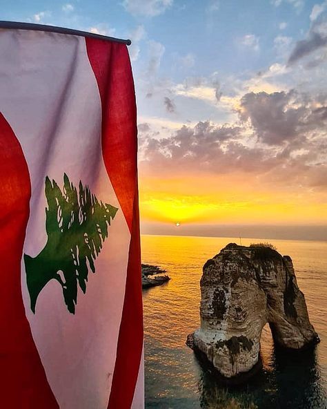 😎 What's Up Lebanon 😎 on Instagram: “Not a bad way to end the first day of 2021 and hopefully things start looking alot better around here!!! 🌅🌌🌅😍🇱🇧🤩🌍🌲🌍🤩🇱🇧😍🌅🌌🌅 Photo by:…” Lebanon Drawing, Lebanon Wallpaper, Lebanon Drawing Ideas, Lebanon Aesthetic, Lebanese Flag, Lebanon Flag, Turkey Flag, Flag Photo, Flag Country