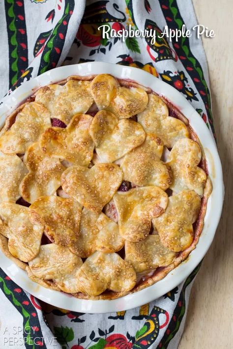 Raspberry Apple Pie - A Spicy Perspective A Spicy Perspective, Pie Crust Dough, Raspberry Desserts, Classic Apple Pie, Raspberry Pie, Apple Pie Recipes, Apple Desserts, Pies And Tarts, Brown Butter