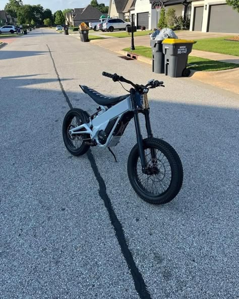 SURRON LBX 2023 74v battery Top Speed upto 55mph Colour: Black Reverse Mode Traction Control 3 Driving Modes 2 Keys Charger Manuals Paperwork Full Invoice Upon Sale Price : $3500 DELIVERY Website:litesurronbikes.com #surron #ebike #surronlightbee #dualtron #electricscooter #escooter #electricbike #speedway #ninebot #citycoco #electricmotorcycle #dualtronthunder #dualtronultra #ebikes #enduro #ultron #kingsong #kugoo #teneriffa #electric #halten #raptortv #dualtronx #kickboard #maxspeed #ligh... Custom Dirt Bike, Cool Dirt Bikes, Stunt Bike, Bike Aesthetic, Electric Bikes, E Scooter, Electric Motorcycle, Dirt Bikes, Electric Scooter