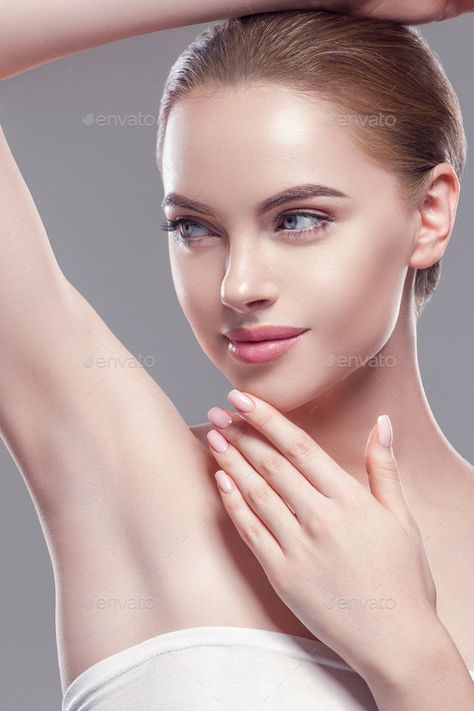 Dewy Armpits, Armpit Girl, Underarm Odor, Looking In The Mirror, Laser Resurfacing, Cool Hairstyles For Girls, Background Studio, Woman Hand, Makeup Blogger