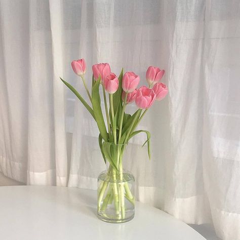 Tulips In Vase, Danish Pastel, Flower Therapy, Beautiful Bouquet Of Flowers, Pink Tulips, Aesthetic Colors, Tulips Flowers, Aesthetic Themes, Aesthetic Room Decor