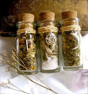 A Natural Witch- Grimoire of Life and Practice: One Witch's Way- Incorporating Paganism or Witchcraft in your daily life! Wiccan Crafts, Witch Bottles, Pagan Crafts, Magia Das Ervas, Anniversaire Harry Potter, Witchy Crafts, Witch Spell, Bottle Charms, Bottle Necklace