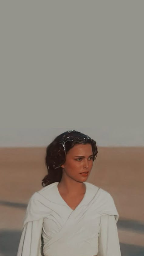 Aesthetic Padme Amidala, Padme Wallpaper Iphone, Padme Amidala Lockscreen, Padme Wallpaper Aesthetic, Padme Amidala Poster, Natalie Portman Wallpaper Iphone, Star Wars Wallpaper Padme, Padme Lockscreen, Anidala Icons