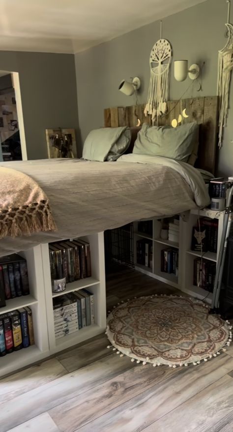 Bookshelf Bed Ideas, Room Inspo Two Beds, Alcove Bed Aesthetic, Half And Half Room Ideas, Aesthetic Rooms With Bunk Beds, Bedroom Ideas For Sharing A Room, Teenage Bedroom Ideas Aesthetic, Room Ideas For Bunk Beds, Room Ideas Tiny Bedrooms