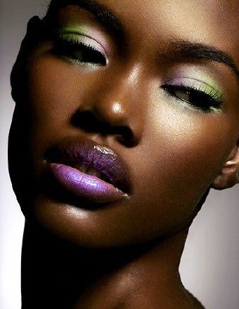 Sea of Green (and Teal) [inspiration] - Album on Imgur Purple Makeup, Dark Skin Beauty, Green Eyeshadow, Dark Skin Makeup, American Woman, Makeup For Black Women, Flawless Makeup, African Beauty, 인물 사진