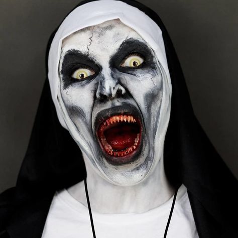 I Create Creepy And Creative Make-UPS Eldritch Horror Costume, Sfx Makeup Horror Make Up, Scary Makeup Looks, Movie Character Makeup, The Nun Valak, Doll Make Up, Halloween Schminke, Creepy Clown Makeup, Horror Face