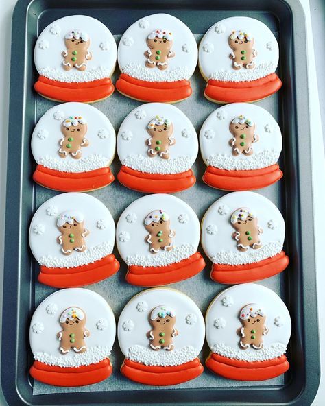 Snow Man, Snow Globe Cookies, Snowglobe Cookies Decorated, Snow Globe Christmas Cookies, Snow Globe Cookies Decorated, Snowglobe Sugar Cookies, Snow Globe Cookies Royal Icing, Snowglobe Cookies Christmas, Snow Globe Sugar Cookies