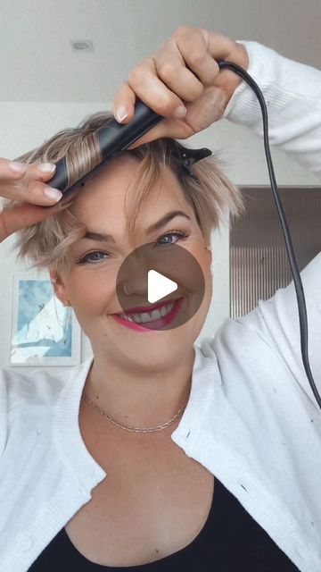 Short Back Pixie Haircuts, Pixie Hair Curly Styles, Pixie Hairstyles Styling, Short Undercut Curly Hair, How To Style A Short Haircut, Short Hair Styles Easy Videos, Flat Iron Pixie Hair, Pixie Haircut With Headband, Using A Curling Iron On Short Hair