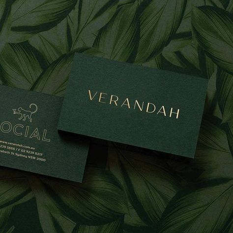 Card Branding Design, Green Branding, Inmobiliaria Ideas, Graphic Design Business Card, Name Card Design, Social Design, Minimal Business Card, Visiting Card Design, Luxury Business Cards