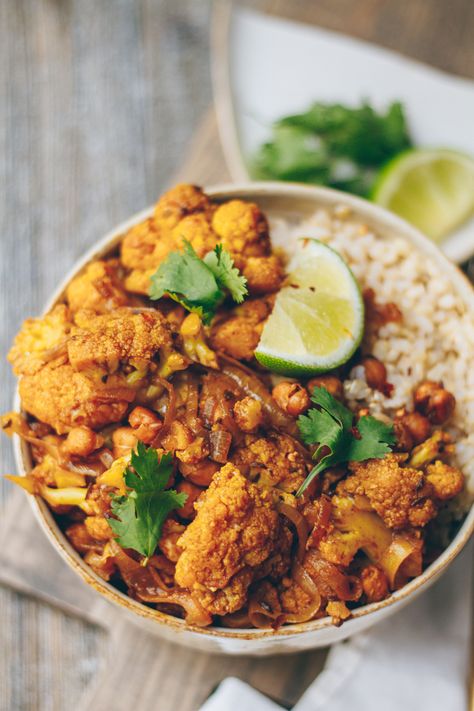 Indian-Spiced Cauliflower – healthienut – Easy to follow plant-forward recipes Indian Cauliflower Recipes, Indian Cauliflower, Salad Inspiration, Spiced Cauliflower, Cauliflower Dishes, Baked Veggies, Vegan Main Dishes, India Food, Indian Spices