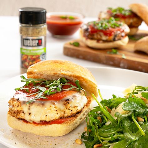 Chicken Parm Burger Recipe Chicken Parm Burgers, Chicken Parm Burger, Baked Chicken Parm, Bake Chicken, Mozzarella Chicken, Chicken Parm, Burger Recipe, Ground Chicken, Garlic Parmesan