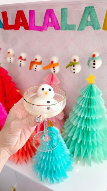 Kara Whitten on Instagram Snowman Mimosa, Snowman Drink, Sorbet Mimosa, Xmas Brunch, Lemon Sorbet, Winter Onederland, Drink Ideas, Holiday Cocktails, Cat Stuff