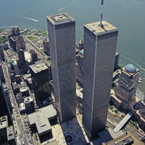 THE MEGA WTC Picture Thread | Page 156 | SkyscraperCity World Trade Center Pictures, World Trade Center Collapse, Architecture Photography Buildings, World Trade Center Nyc, One World Trade Center, Trade Centre, Twin Towers, Lower Manhattan, Foto Vintage