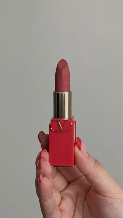 valentino beauty, lipstick, makeup, luxury makeup Valentino Lipstick, Valentino Makeup, Makeup Luxury, Valentino Beauty, Lip Collection, Red Tips, Chiffon Party Dress, Lipstick Swatches, Beauty Lipstick