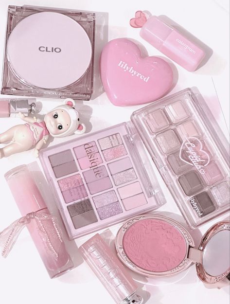 K Beauty Aesthetic, Wonyoungism Pictures, K Beauty Makeup Products, Makeup Pink Aesthetic, Cute Cosmetics, Girly Products, Olive Young, Fancy Makeup, Pink Makeup