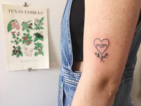 tea leigh Mom Heart Tattoo, Mum Tattoo, Mom Tattoo Designs, Mother Tattoos, Tattoo For Son, Gorgeous Tattoos, Tattoos For Daughters, Mom Tattoos, Little Tattoos