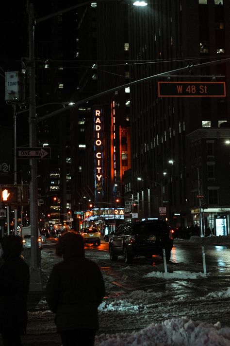 Busy Streets Aesthetic, Black Street Wallpaper, Black Street Aesthetic, Street Astethic Night, Hot Aesthetic Background, Busy City Aesthetic, Street Astethic, Dark Street Aesthetic Night, Busy Aesthetic