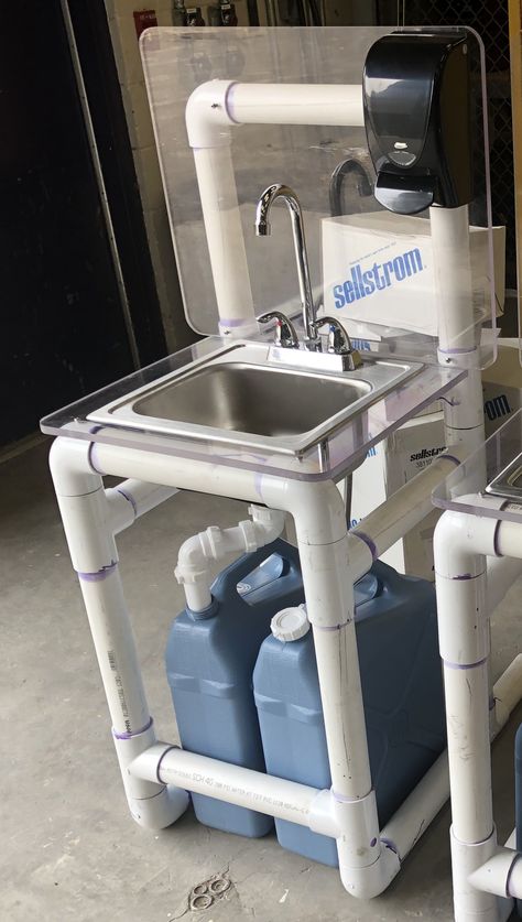 Portable Hand Washing Station Diy, Pvc Pipe Furniture, Pvc Furniture, Diy Deck Furniture, Portable Sink, 2x4 Projects Diy Outdoor Furniture, Washing Station, Crate Furniture Diy, Pvc Pipe Crafts